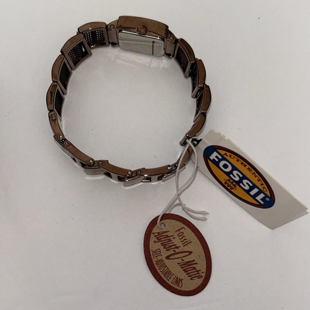 Brand new FOSSIL WATCH . MSRP 85.00 - Picture 4 of 6